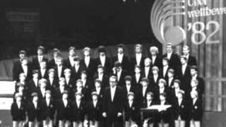 Knabenchor Hannover  Volkslieder und Tänze [upl. by Essej]