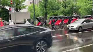 3 video Esta lloviendo pero el desfile Sintoísta de Sapporo no para [upl. by Dominik]