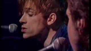 Damon Albarn and Ray Davies perform Waterloo Sunset [upl. by Annaillil]