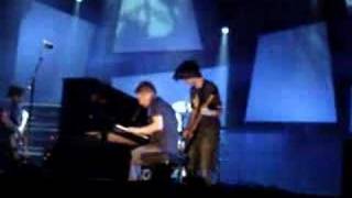 Radiohead videotape live at bonnaroo 2006 [upl. by Scever]