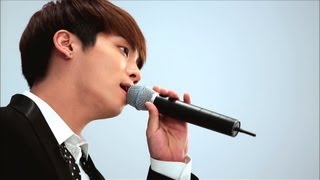 World Date with SHINee SHINee Jonghyuns sweet song for 8 fans [upl. by Lanette697]