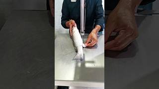 super shop fish cutting skills amazing fish cutting style shorts fishlaver [upl. by Enelehcim]