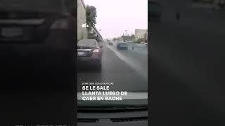 Se le sale una llanta a automóvil luego de caer en un bache del Edomex nmas shorts edomex [upl. by Nyrhtak637]