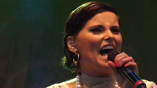 Nelly Furtado  Manos Al Aire  Live  Surrey BC Fusion Festival 2017 [upl. by Ailbert]