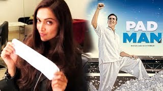 Deepika Padukone HOLDS Sanitary Pad Akshay Kumars Padman Promotion [upl. by Dina]