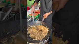 Famous Char Keow Teow in Kuala Lumpur  Malaysia streetfood foodieme malaysia food foodies [upl. by Fritz1]