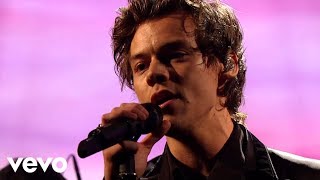 Harry Styles  Sign of the Times Live on The Graham Norton Show [upl. by Nolram490]