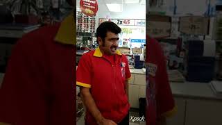 Doble de Vicente Fernández trabaja en el OXXO [upl. by Beniamino]