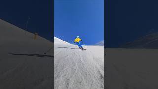 Short turns 🤩 shortturns skilehrer skischule skischool happyplace kuhtai housemusic skiing [upl. by Atnamas]