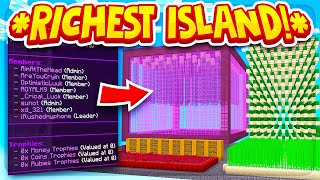 JOINING THE 1 RICHEST GRINDING ISLAND ON THE SERVER  Minecraft Skyblock  EnchantedMC [upl. by Holub]