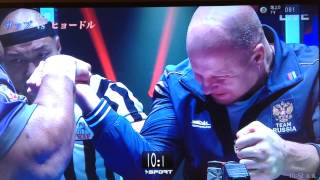 Fedorov vs Bob Sapp in ARM Wrestling Competition in Japan  フェドロフ vs ボブ・サップ [upl. by Darsey]