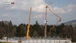 Kranausleger eines Mobilbaukrans auf Baustelle in Schlierbach abgeknickt [upl. by Ycrad210]