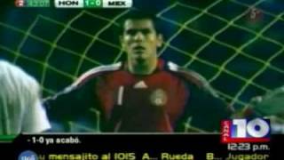 Oswaldo Sanchez le suplica a David Suazo que ya no los ataquen [upl. by Sellihca]