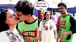 Bharti Singh Ko Kiya HArsh Limbachiya Ne Publicly KISS😘 Dekhiye Husband Wife Love😁 [upl. by Natsirt]