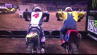 Ricky Carmichael vs Ronnie mac 2 baterias Supercross AUS 2017 [upl. by Libbie]