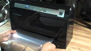 FoodSaver Vacuum Sealing Kit Demo [upl. by Aymer]