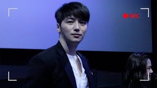 배우 변요한 Byun Yo Han 하루 무한 팬서비스 비하인드 [upl. by Olwena756]