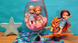 Ariels fish tank  Elsa amp Anna toddlers  mermaid tails fun [upl. by Dohsar]