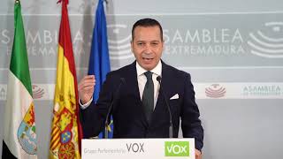 Rueda de prensa de Óscar Fernández Calle valorando los presupuestos de Extremadura de 2024 [upl. by Azpurua440]