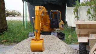 video escavatore autocostruito rc cat 320 [upl. by Eisac]