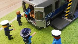 Playmobil policja i akcja komisariat [upl. by Anivlis]