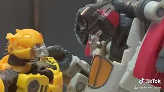 Bumblebee vs Blitzwing Stopmotion [upl. by Laeahcim]