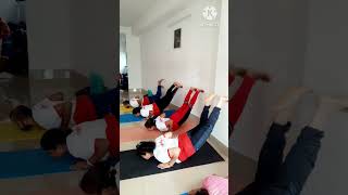 Wall support exercise for back pain yogashorts sports yogafitness shorts shortvideo subscribe [upl. by Erait]