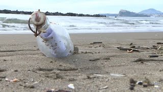 Dalle Baleari a Bacoli il messaggio in bottiglia percorre 2000 miglia [upl. by Haletky]