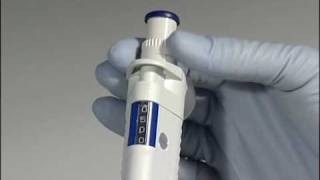 How to use the Forward Pipetting technique with Eppendorf Research® mechanical pipettes [upl. by Yesteb182]