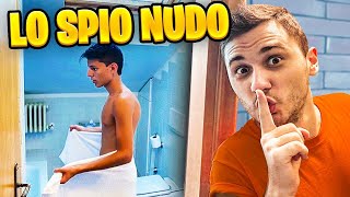 SPIO CAP per 24 ORE 😂 GUARDATE COSA FA SCHERZO nella VILLA degli YOUTUBERS🏡 [upl. by Nas886]