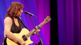 Sarah McLachlan  Building a Mystery live [upl. by Rovaert]