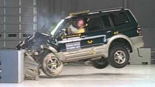 2001 Mitsubishi Montero moderate overlap IIHS crash test [upl. by Burnett73]