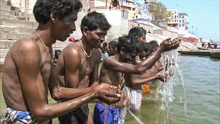 India All Roads Lead to Benares  Deadliest Journeys [upl. by Laud]