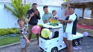 DEDE OMING ULANG TAHUN TIUP LILIN DI ATAS TRUK MINI [upl. by Elleinnod337]