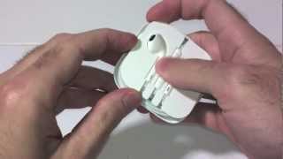 Video HowTo Wrapping your Apple EarPods back into their Case [upl. by Worra]