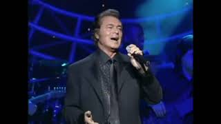 Spanish Eyes cc Lyrics  Engelbert Humperdinck Live 2000 See Description for Discernment [upl. by Uriia]