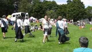 Garry StrathspeyUH Scottish DancersUpper Hutt Highland Gathering 2014 [upl. by Eelir480]