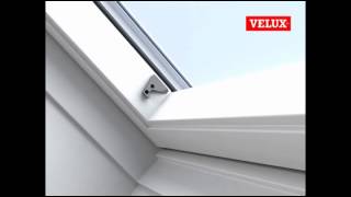 VELUX Stoffrollo mit Haltekrallen  PickampClick Montage [upl. by Sandell359]