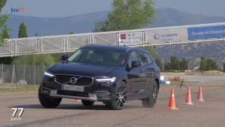 Volvo V90 Cross Country 2017  Maniobra de esquiva moose test y eslalon  km77com [upl. by Lerret]