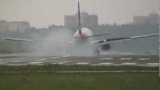 Hard landing 737 [upl. by Anaeli783]