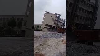 Wrecking balls demolition Building methods [upl. by Erolyat]