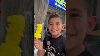 Cómo Sobrevivir al Calor de Singapur con un Helado de Merlion [upl. by Htebsle]