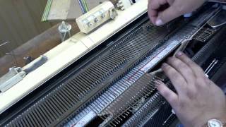 Круглая горловинаknitting machine [upl. by Paxon]