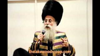 Badchen Shulem Kessler At Sheva Brachos [upl. by Hiamerej]