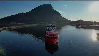 The well boat quotSteinar Olaisenquot leaving NOVA SEA at Lovund [upl. by Kahn]