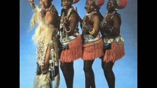 Mahlathini amp the Mahotella Queens  Melodi Yalla [upl. by Griffith]