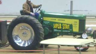 Tractor pull John Deere 730 [upl. by Norina105]