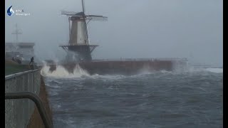 Storm Eunice raast over Vlissingen [upl. by Madora471]