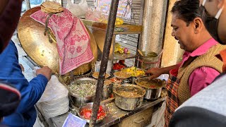 Famous Computerized Chole Kulche of Laxmi Nagar Delhi  Indian Street Food [upl. by Marie283]