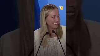 Il fuori onda di Giorgia Meloni dopo la conferenza stampa Malissimo news politics [upl. by Sufur]